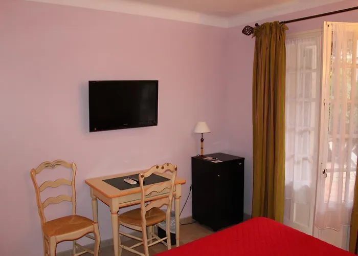 Les Palmiers Szálloda